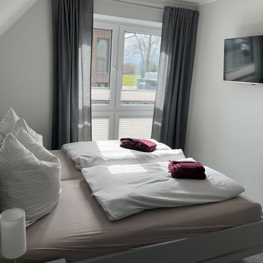 Schlafzimmer (2)